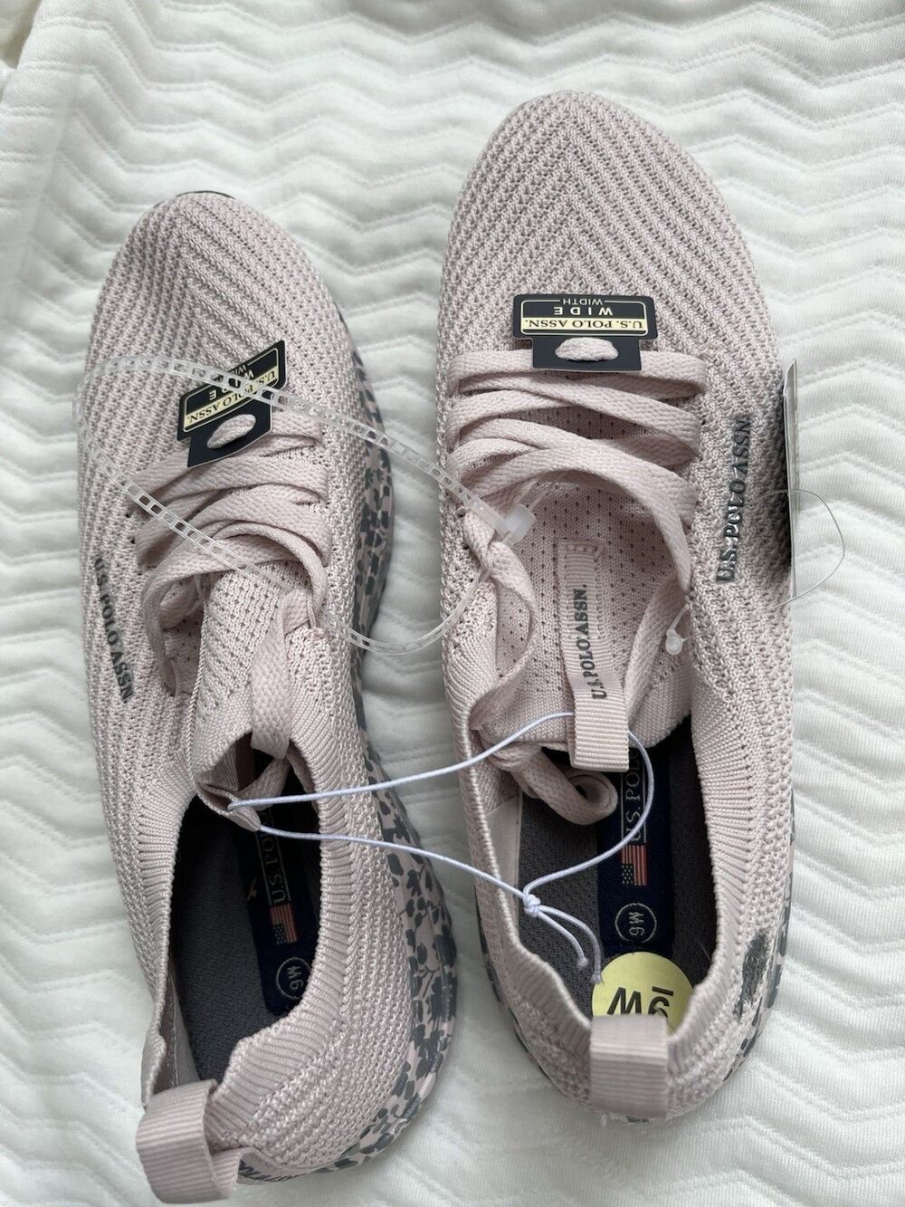 U.S.Polo Assn. Women's Shoes Size 9W Baby Pink Gray Lightweight Slip-On Sneaker - Picture 2 of 7